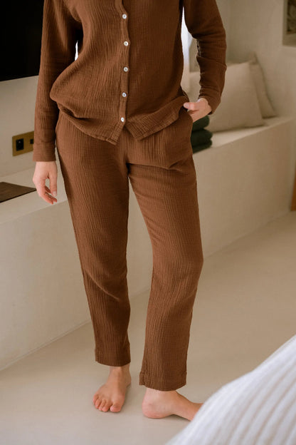 Pantalon de pyjama femme en gaze de coton bio Daphné – Chocolat